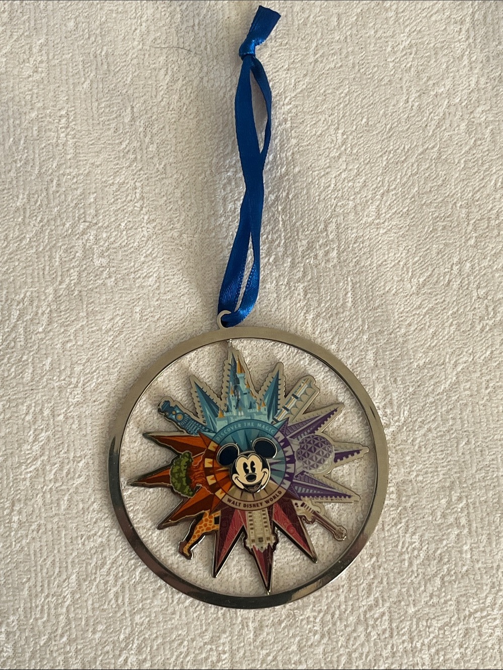 Collectors 1971 Walt Disney World Ornament